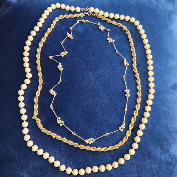 Vintage 90s Avon Faux Pearl Cluster Gold Rope Chain Link Stackable Necklaces Set - Picture 2 of 9